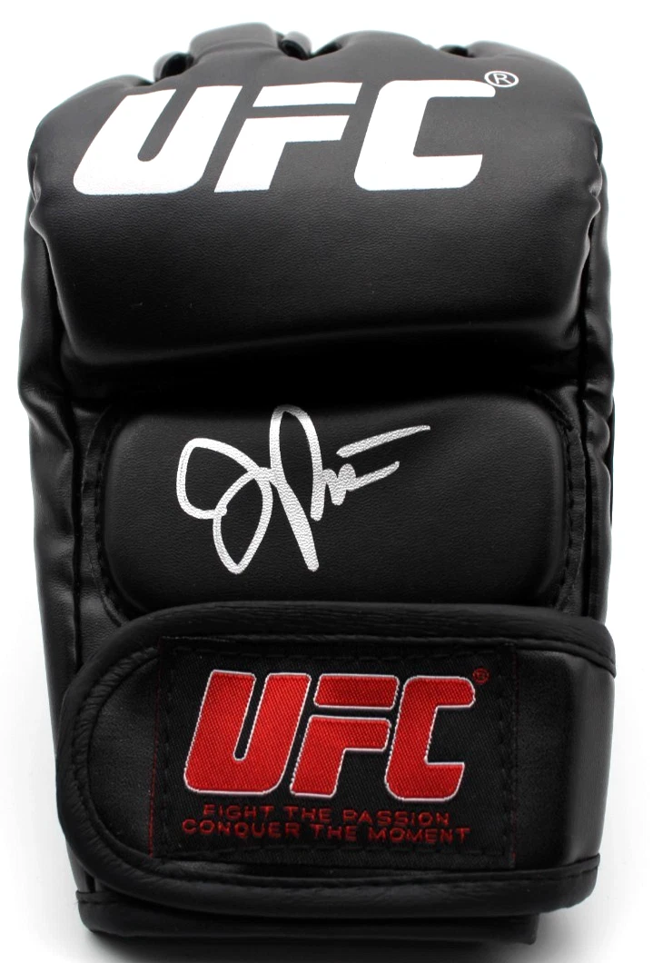 Julianna Pena Signed UFC Training Glove MMA w/Beckett COA BAS BV10197