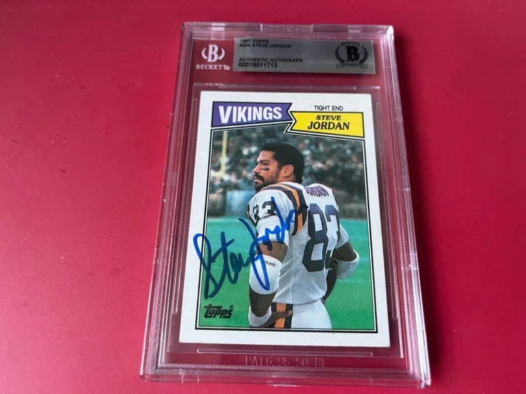 Steve Jordan Vikings NFL 1987 Topps Card Signed Auto Beckett BAS Slabbed