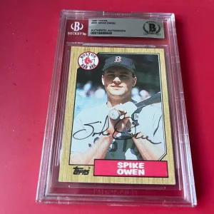 Spike Owen Red Sox MLB 1987 Topps Card Signed Auto Beckett  BAS ENCAPSULATED