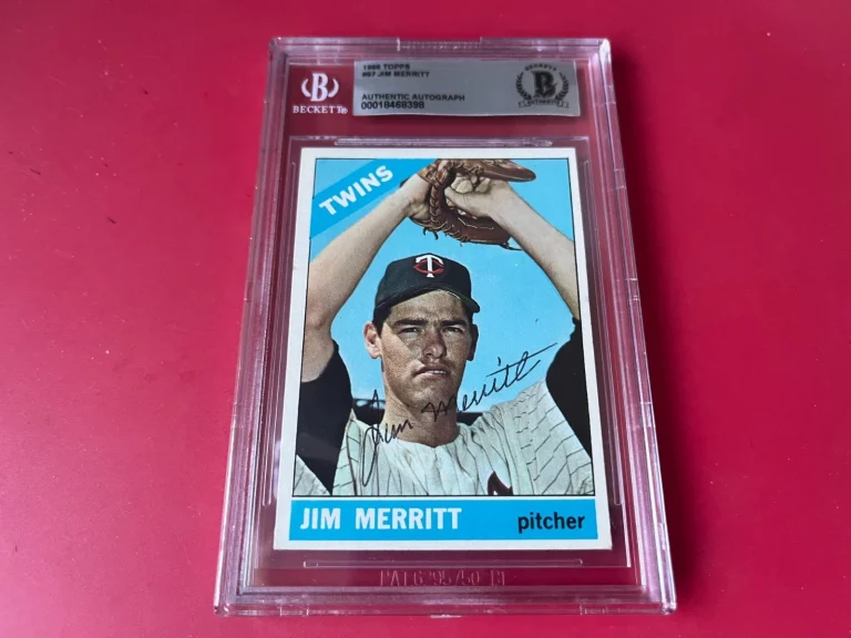Jim Merritt Twins MLB 1966 Topps Card Signed Auto Beckett  BAS ENCAPSULATED