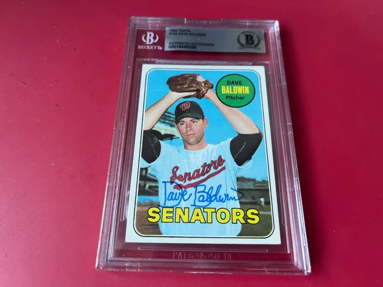 Dave Baldwin Senators MLB 1969 Topps Card Signed Auto Beckett  BAS ENCAPSULATED