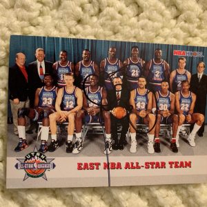 Signed Trading Card Brad Daugherty Autographed Basketball North Carolina Tarheel