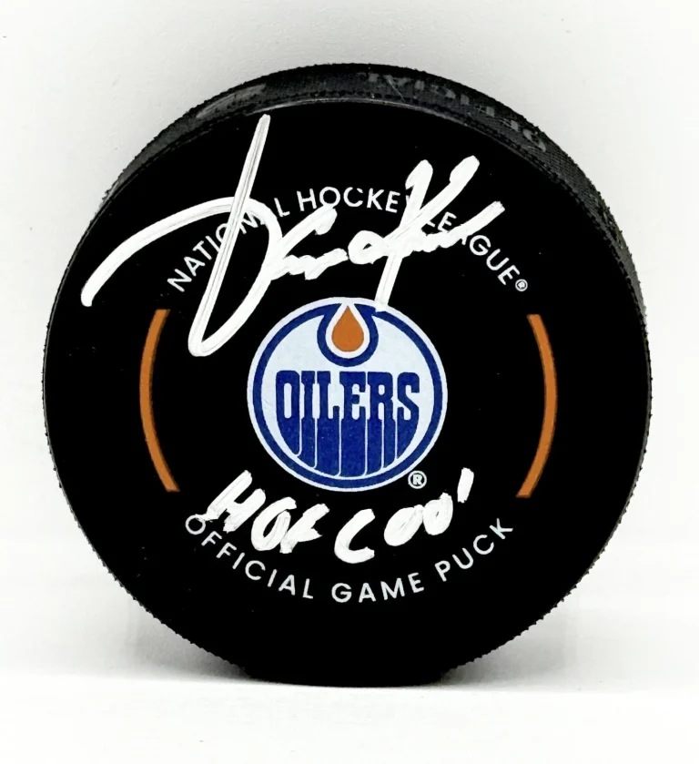 Jari Kurri signed Edmonton Oilers Game Puck W/ HOF Inscrip Beckett Witnessed