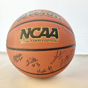 UConn Huskies 2025 - 2026 team signed NCAA Basketball Ball Dan Hurley, S. Ball