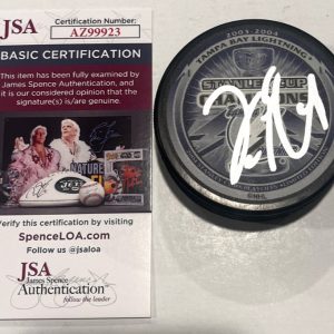 VINCENT LECAVALIER SIGNED TAMPA BAY LIGHTNING 2004 STANLEY CUP PUCK W/ CASE JSA