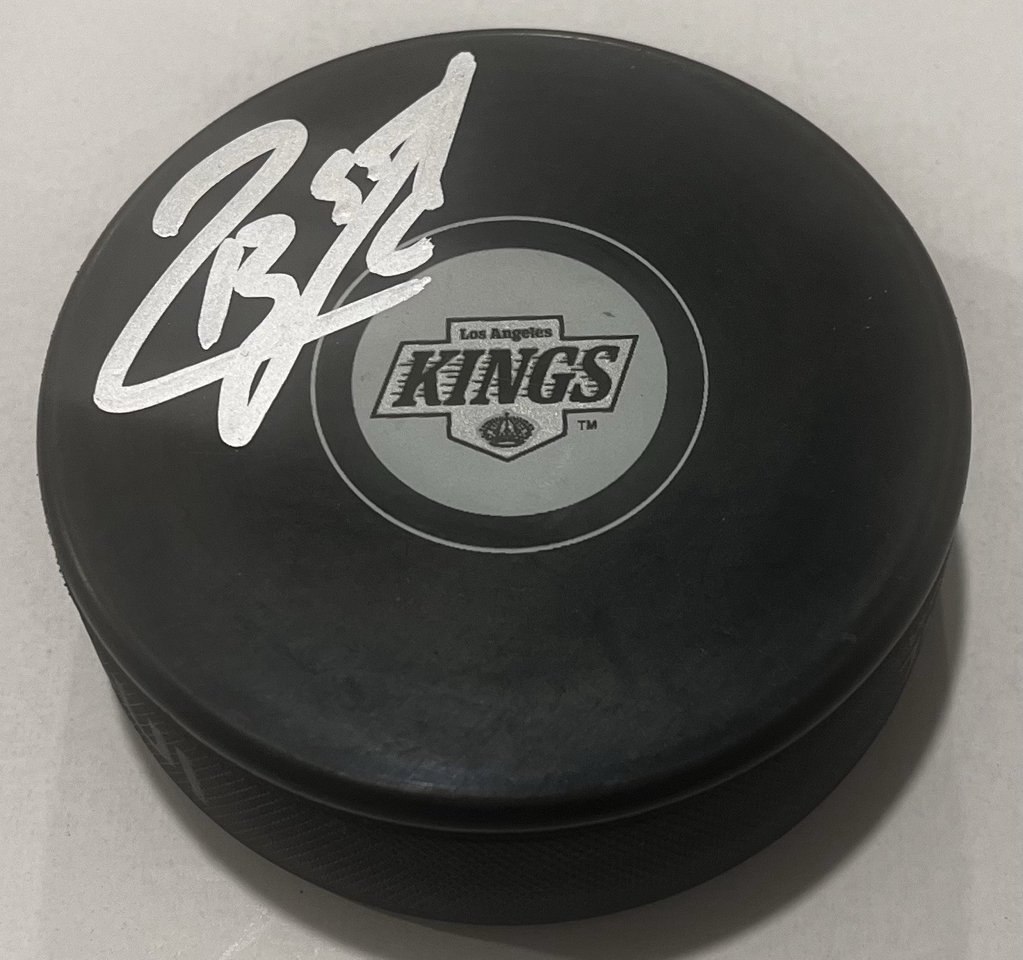 QUINTON BYFIELD SIGNED LOS ANGELES KINGS HOCKEY PUCK W/ CASE COA ...