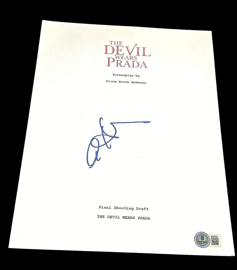 ANNE HATHAWAY SIGNED AUTOGRAPH MOVIE SCRIPT DEVIL WEARS PRADA BECKETT BAS