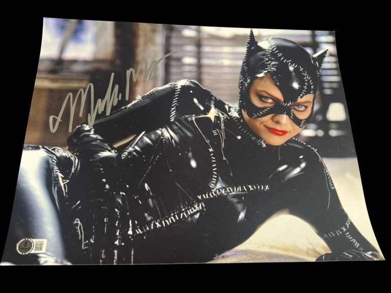 MICHELLE PFEIFFER SIGNED AUTOGRAPH 11x14 BATMAN RETURNS CATWOMAN BECKETT BAS F