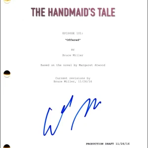 Elisabeth Moss Signed Autograph The Handmaid's Tale Full Pilot Script Screenplay