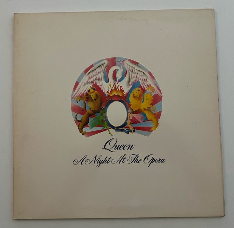 Queen ~ A Night At The Opera ~ 1975  ~ Elektra 7E-1053 - Embossed