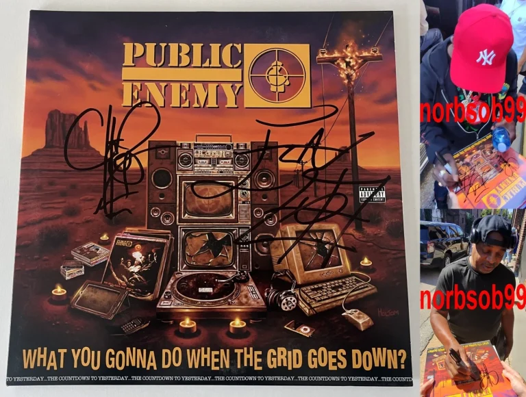 PUBLIC ENEMY FLAVOR FLAV & CHUCK D SIGNED VINYL ALBUM w/EXACT PROOF BECKETT COA