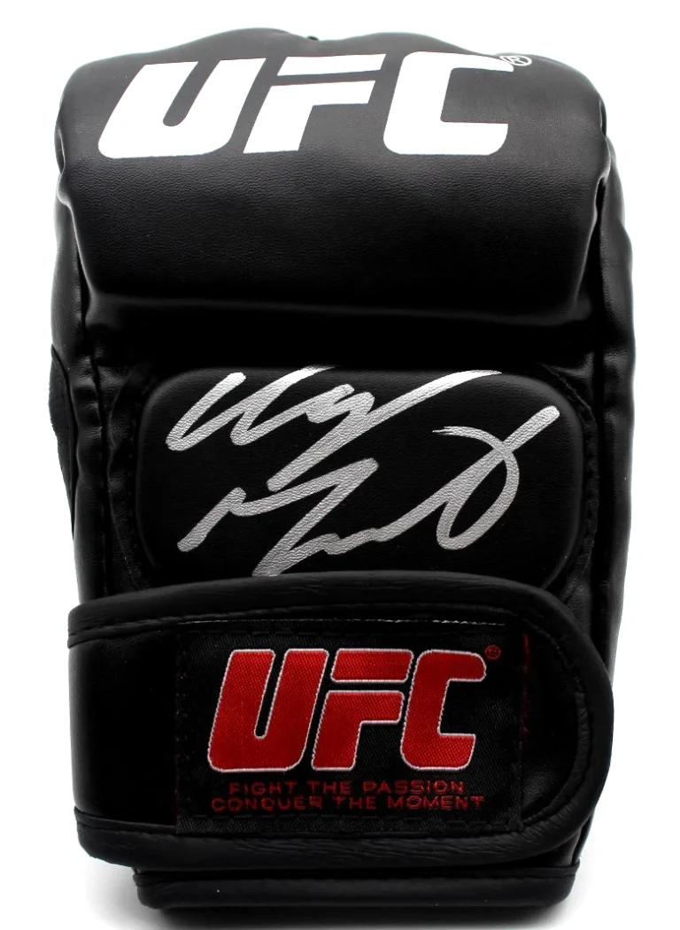 Clay Guida Signed UFC Training Glove MMA w/Beckett COA BAS BT56331
