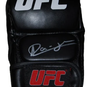 ALEXANDRE PANTOJA signed (UFC) The Cannibal MMA Fighting glove BECKETT BV10195