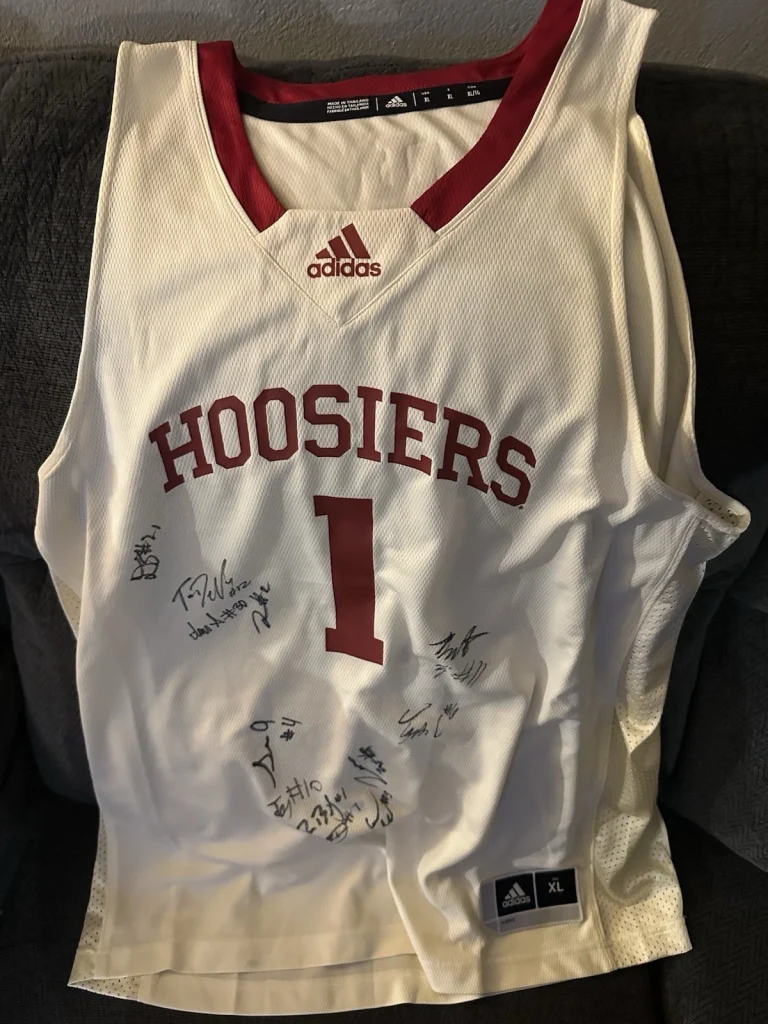 2025-2026 Team SIGNED Indiana Hoosiers Jersey XL Tucker DeVries Lamar Wilkerson