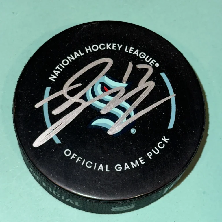 JADEN SCHWARTZ Signed Seattle KRAKEN Official GAME Puck Beckett (BAS)