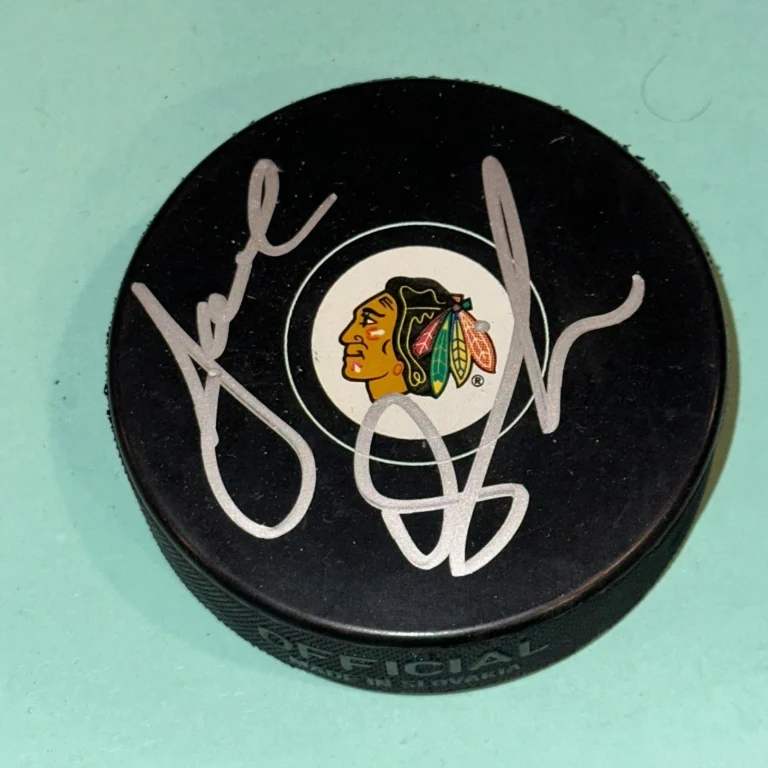JOEL QUENNEVILLE Signed Chicago BLACKHAWKS Puck Beckett (BAS)