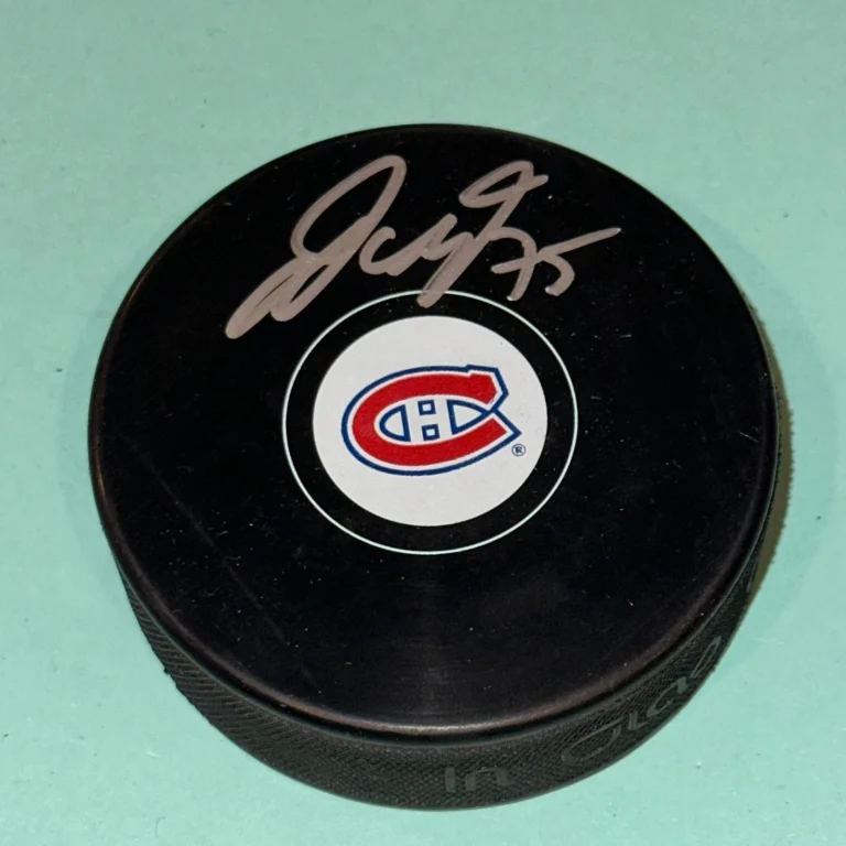 JAKUB DOBES Signed Montreal CANADIENS Puck Beckett (BAS)