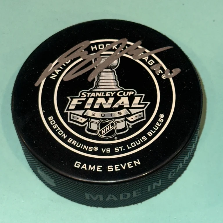 RYAN O'REILLY Signed BLUES 2019 STANLEY CUP Official GAME Puck Beckett (BAS)
