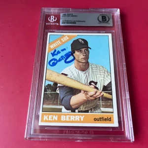 Ken Berry White Sox MLB 1966 Topps Card Signed Auto Beckett  BAS ENCAPSULATED