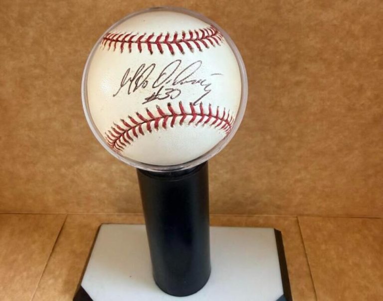 MAGGLIO ORDONEZ CHICAGO WHITE SOX SIGNED AUTOGRAPHED M.L. BASEBALL BECKETT AUTH