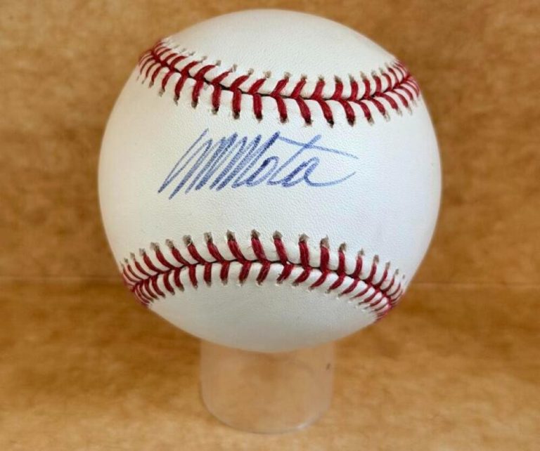 MANNY MOTA PIRATES/EXPOS/DODGERS SIGNED AUTOGRAPHED M.L. BASEBALL BECKETT AUTH