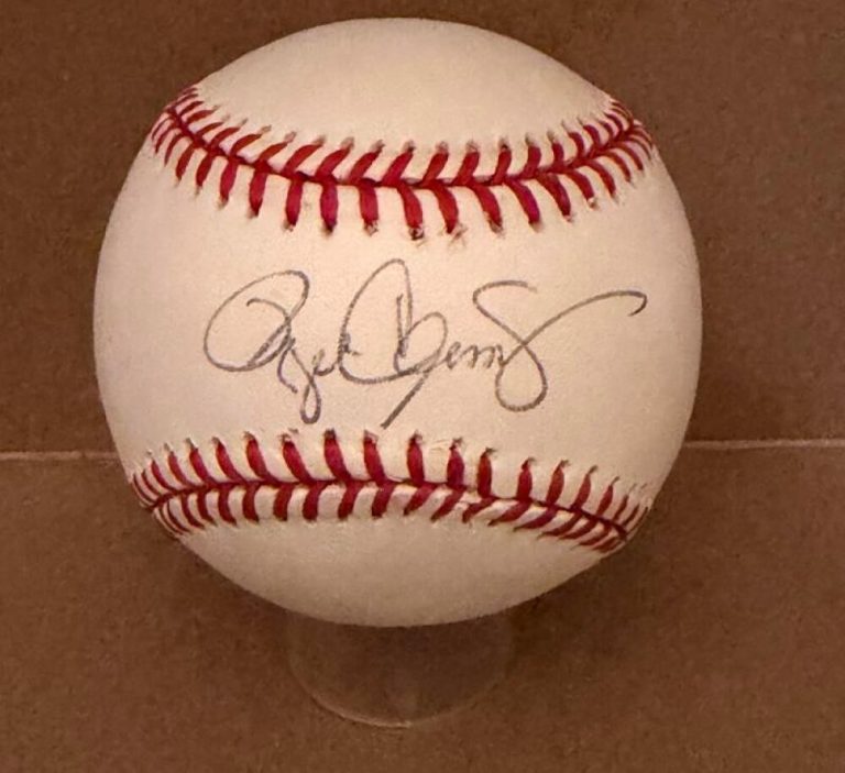 ROGER CLEMENS YANKEES/RED SOX  SIGNED AUTOGRAPHED A.L. BASEBALL BECKETT AUTH