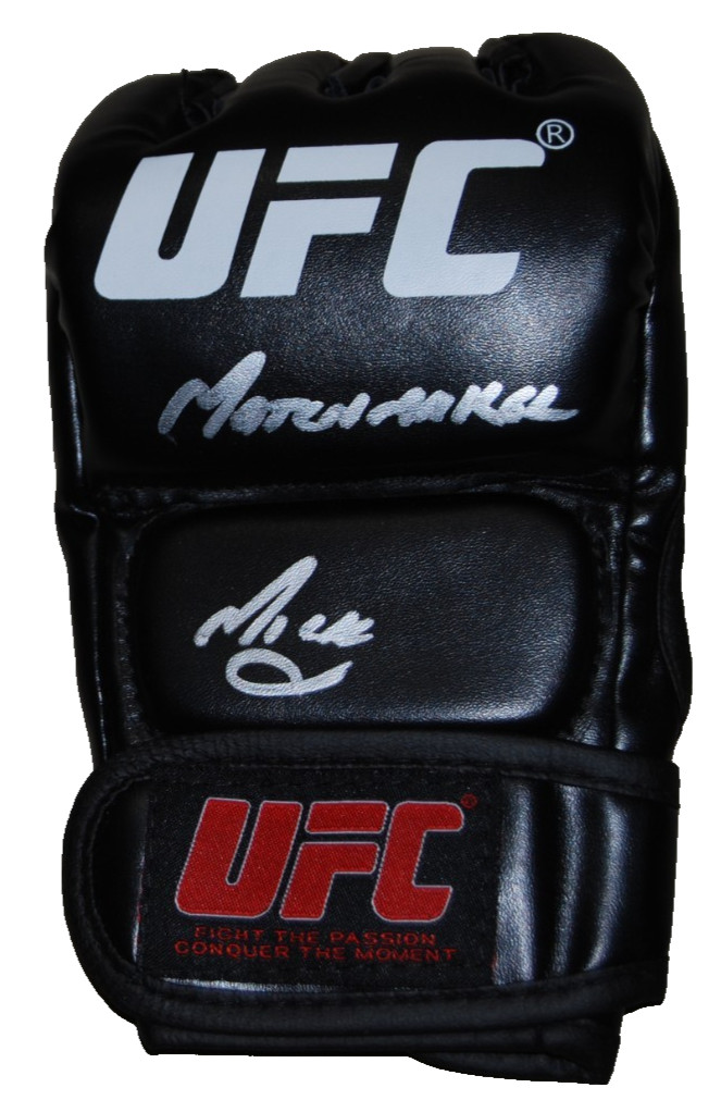 MICK MAYNARD signed (UFC) Matchmaker MMA Fighting glove BECKETT BAS BV10346