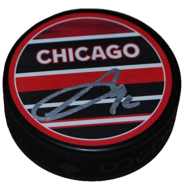 ALEX VLASIC signed (CHICAGO BLACKHAWKS) Reverse Retro puck BECKETT BV10245