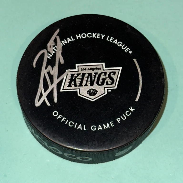 QUINTON BYFIELD Signed Los Angeles KINGS Official GAME Puck Beckett (BAS)
