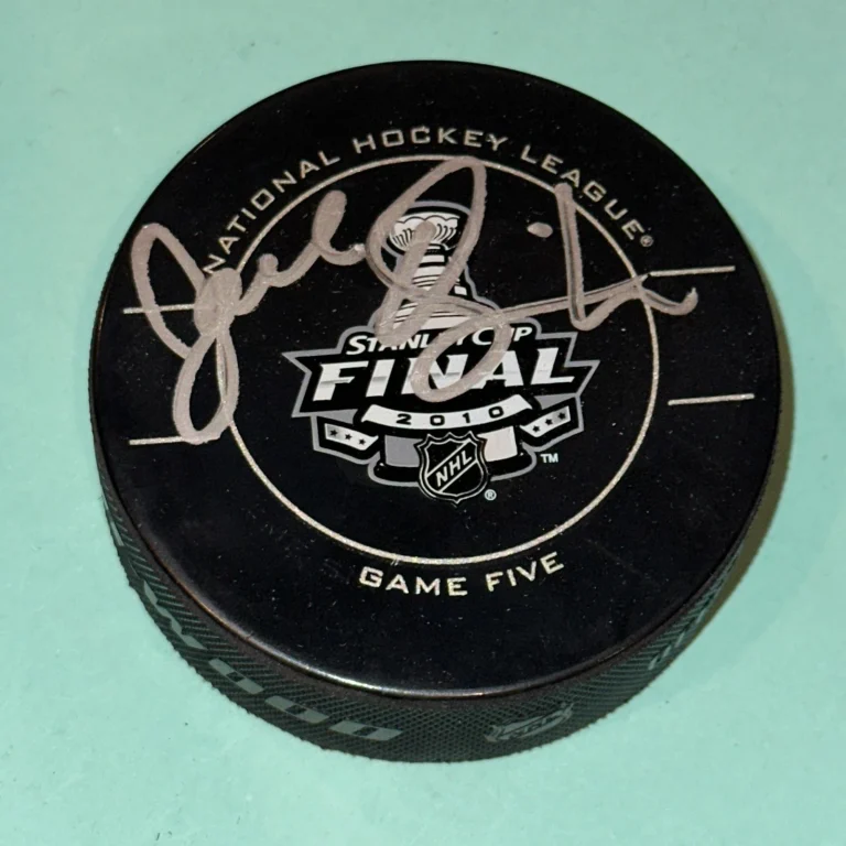 JOEL QUENNEVILLE Signed 2010 STANLEY CUP FINAL Official GAME Puck Beckett (BAS)