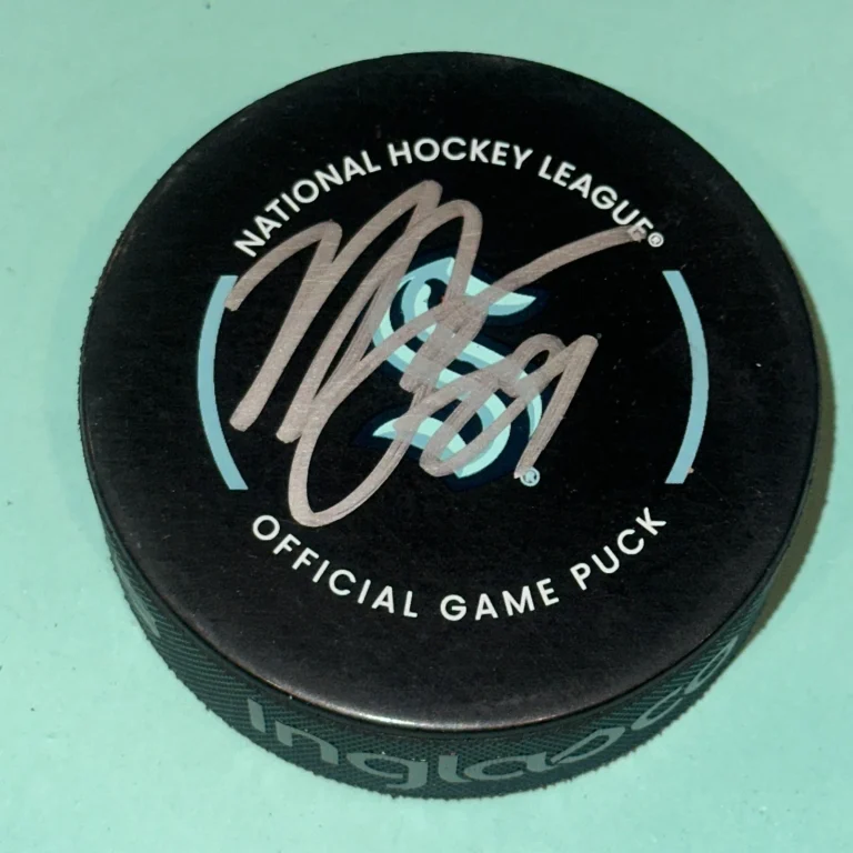 VINCE DUNN Signed Seattle KRAKEN Official GAME Puck Beckett (BAS)