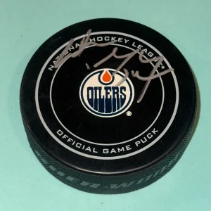 WAYNE GRETZKY Signed Edmonton OILERS Official GAME Puck w/ Beckett (BAS) LOA
