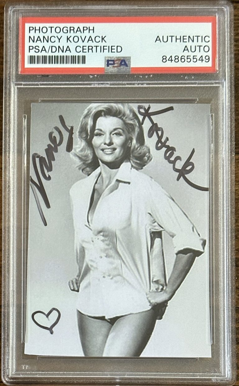 NANCY KOVAK SUPERMODEL NO PANTS SIGNED PHOTOGRAPH AUTOGRAPH PSA DNA COA PICTURE