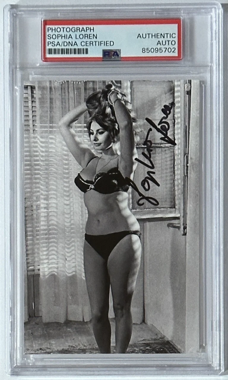 SOPHIA LOREN AUTOGRAPHED PSA DNA COA SIGNED SUPERMODEL PHOTOGRAPH SEXY LINGERIE