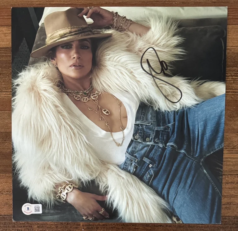 Jennifer Lopez This Is Me Now GREEN Vinyl LP & SIGNED Photograph BAS Beckett COA