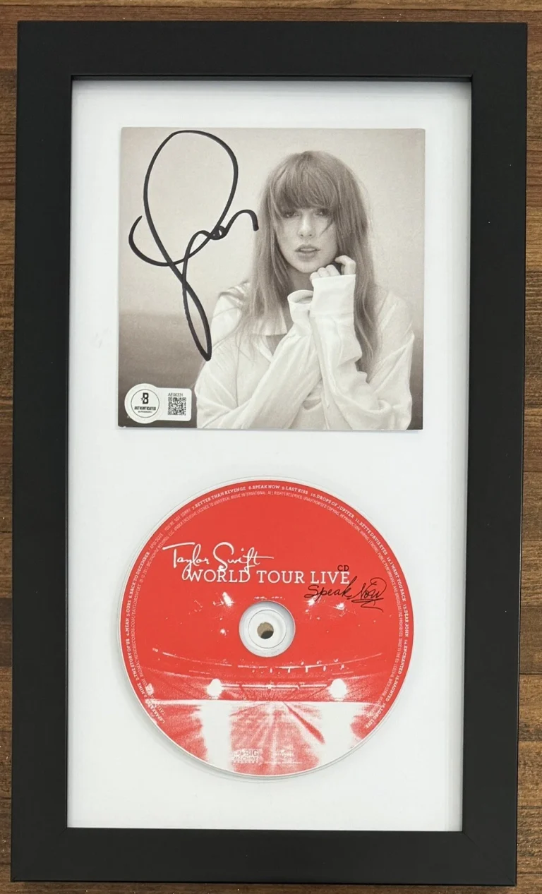 TAYLOR SWIFT World Tour Live DVD + CD & Signed Framed Photograph BAS Beckett COA