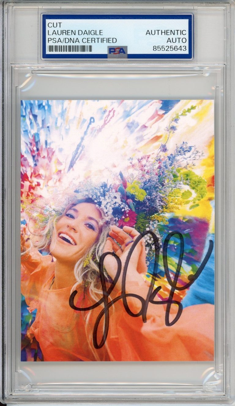 Lauren Daigle SIGNED Album Photograph Picture Autograph PSA DNA COA Authentic
