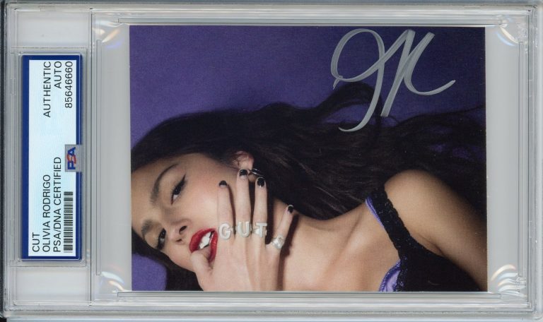 Olivia Rodrigo SIGNED GUTS ALBUM COVER PHOTOGRAPH Card Autograph PSA DNA COA