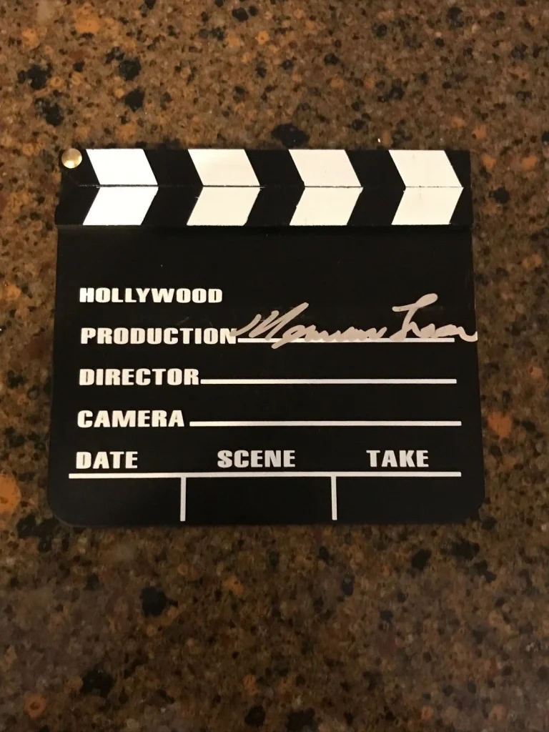 * NORMAN LEAR * SIGNED DIRECTOR CLAPBOARD * ALL IN THE FAMILY * PROOF * 1 COLLECTIBLE MEMORABILIA