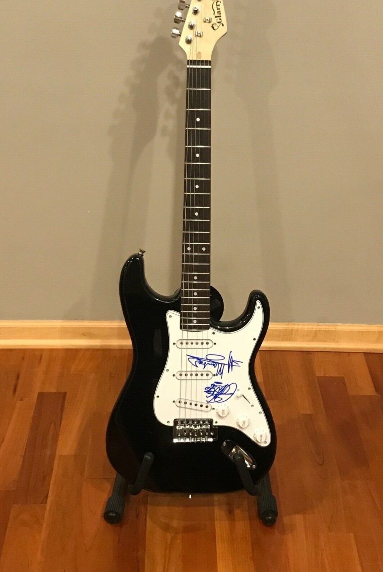 * VENOM INC. * signed electric guitar * DEMOLITION MAN & MANTAS * PROOF * 4