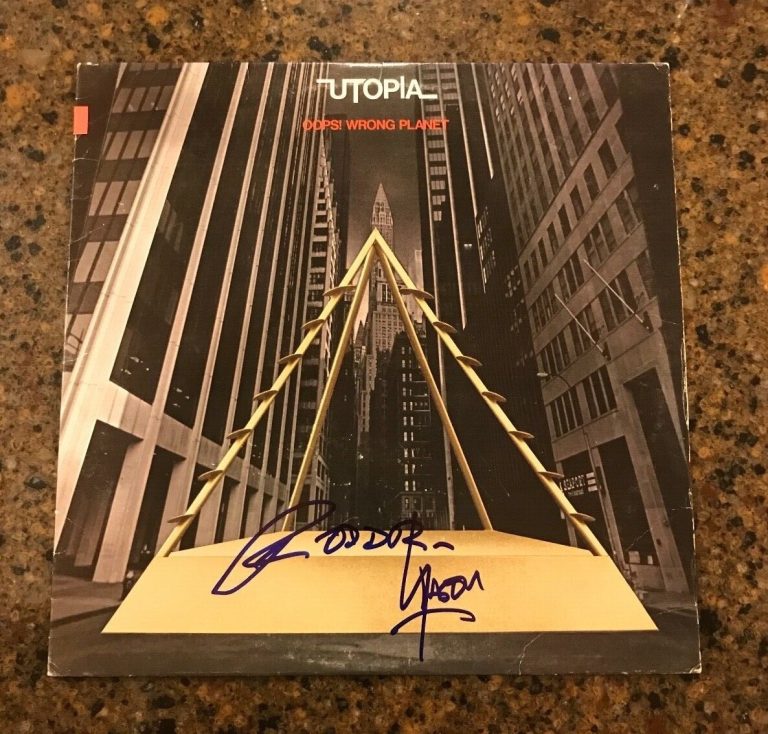 * UTOPIA *  signed vinyl album * OOPS WRONG PLANET * TODD RUNDGREN & KASIM * 1