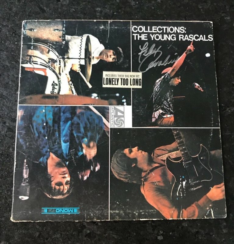 * FELIX CAVALIERE * signed vinyl album * COLLECTIONS: THE YOUNG RASCALS * 1
