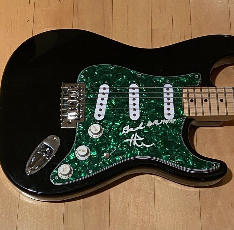 * H.R. * signed electric guitar * BAD BRAINS * HUMAN RIGHTS * COA * 5