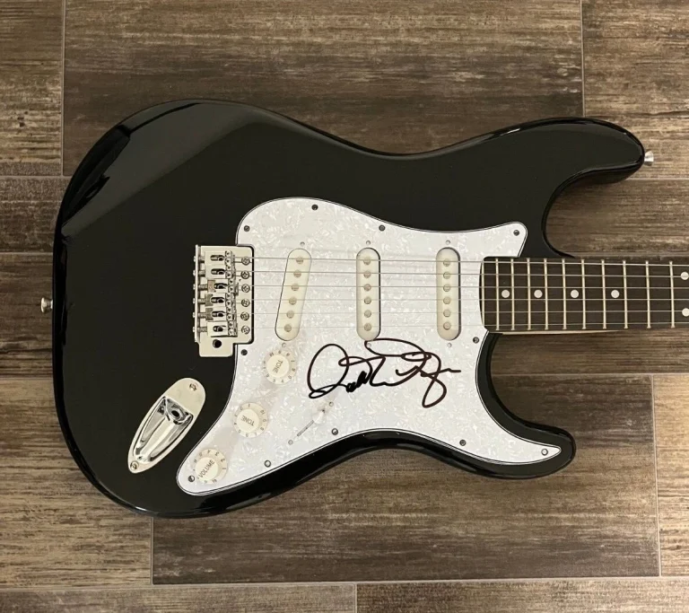 * RICK DERRINGER * signed electric guitar * THE MCCOYS * 1