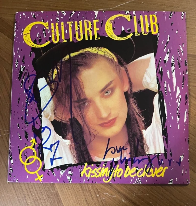 * CULTURE CLUB * signed album * BOY GEORGE, MIKEY & ROY * KISSING TO BE CLEVER *