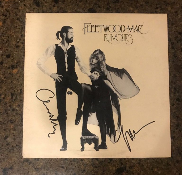 * FLEETWOOD MAC * signed album * RUMOURS * BUCKINGHAM & MCVIE * PROOF * 2