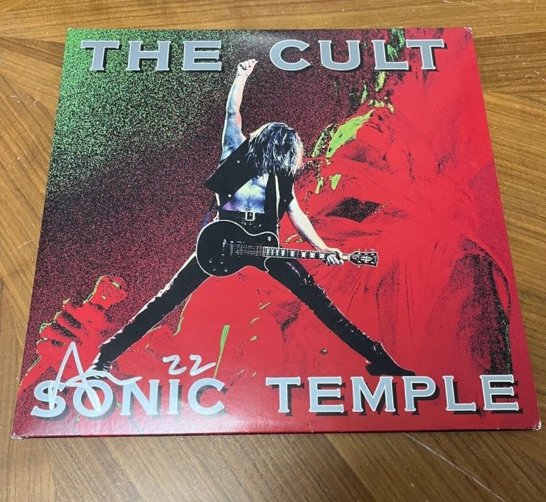 * IAN ASTBURY * signed album * THE CULT * SONIC TEMPLE * 1