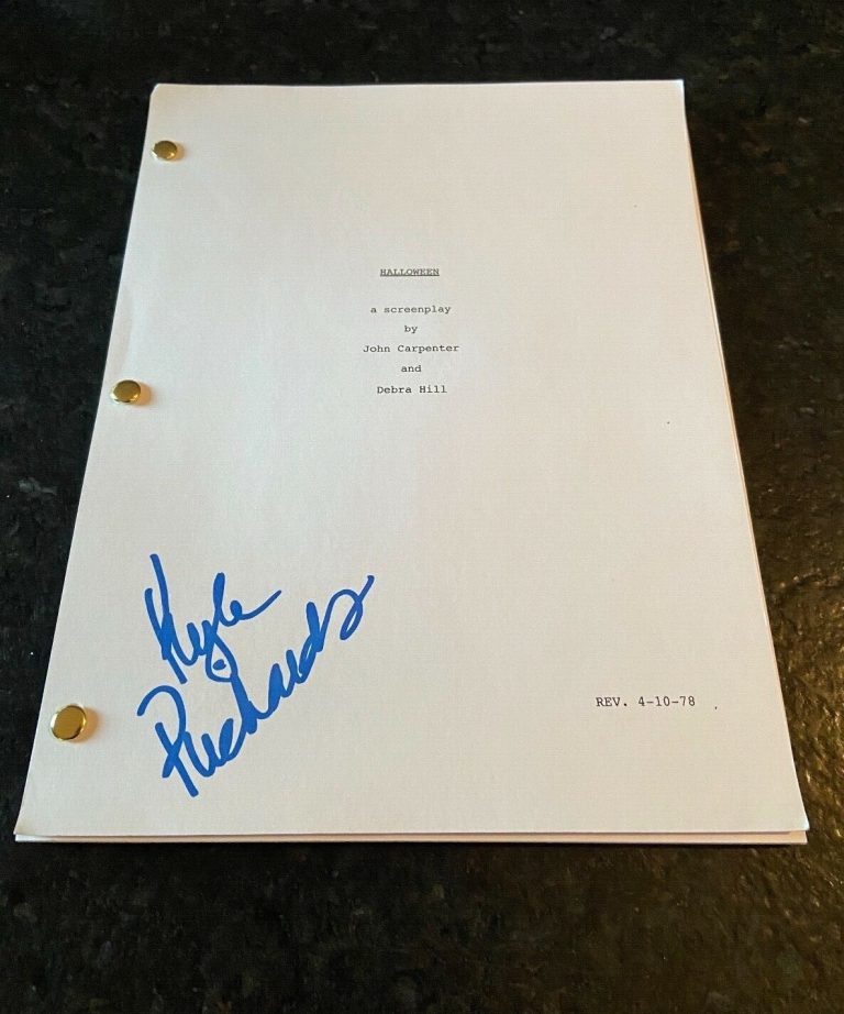 * KYLE RICHARDS * SIGNED MOVIE SCRIPT * HALLOWEEN  * 1 COLLECTIBLE MEMORABILIA