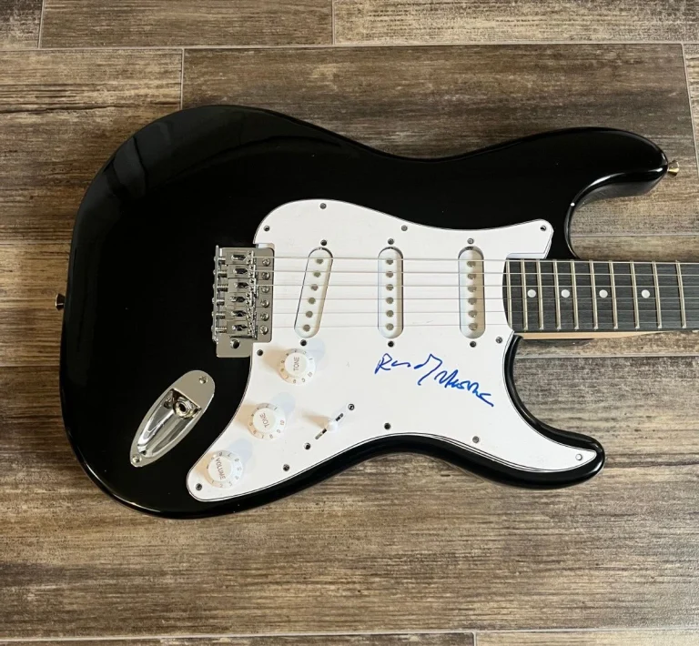 * RANDY NEWMAN * signed electric guitar * TOY STORY * 1
