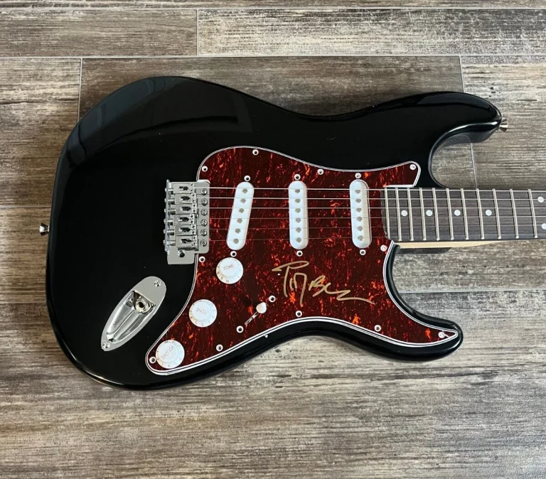 * TIM BURGESS * signed electric guitar * THE CHARLATANS * 1